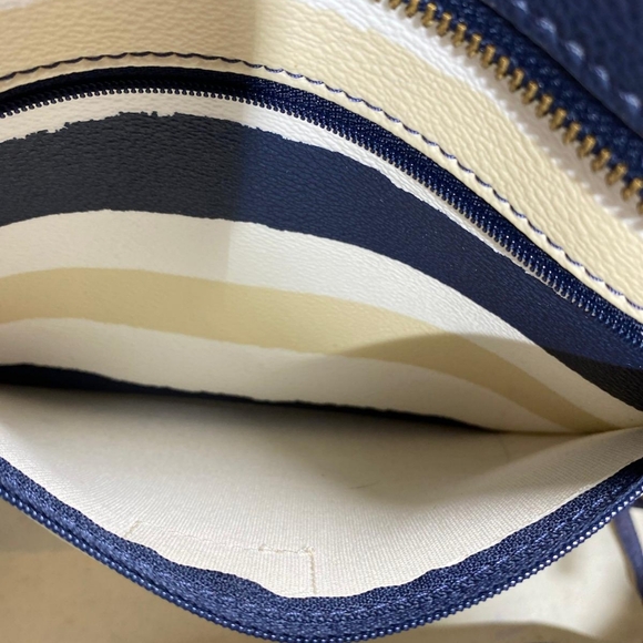 Kate Spade navy/cream tote bag. Please see all photos as they are part of the it - Picture 4 of 17